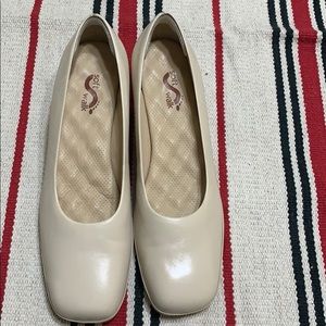 Soft walk shoes (BIEGE)